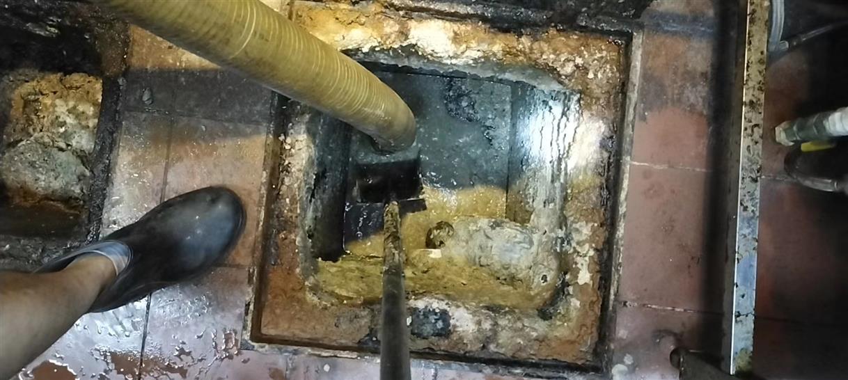 黄浦化油池清理-污水池清掏